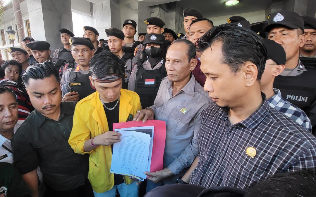 Pimpinan DPRD Kalteng Terima Aspirasi Mahasiswa